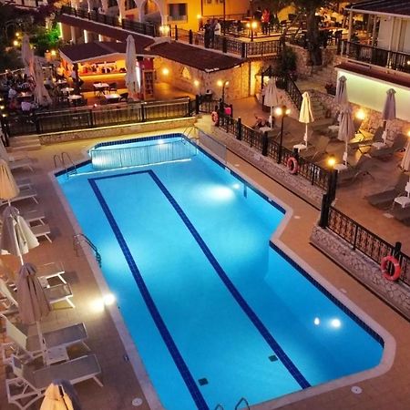 Zante Palace チィリヴィ エクステリア 写真