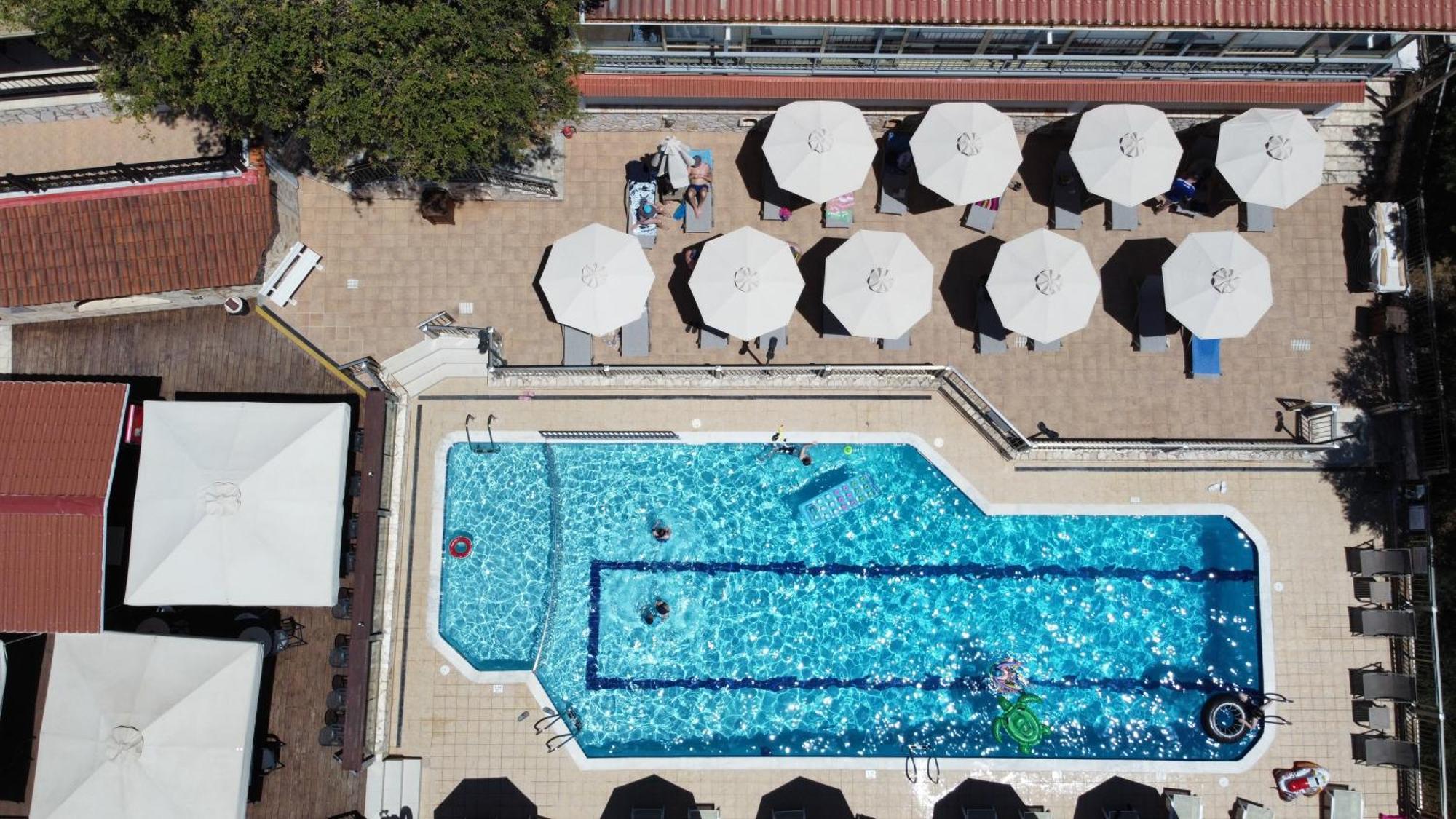 Zante Palace チィリヴィ エクステリア 写真