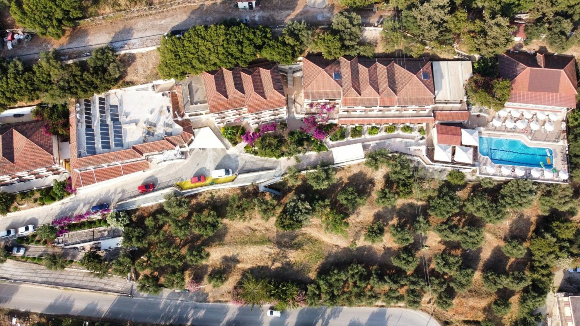 Zante Palace チィリヴィ エクステリア 写真