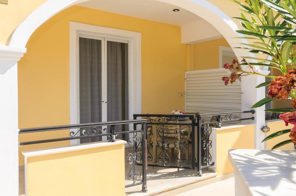 Zante Palace チィリヴィ エクステリア 写真