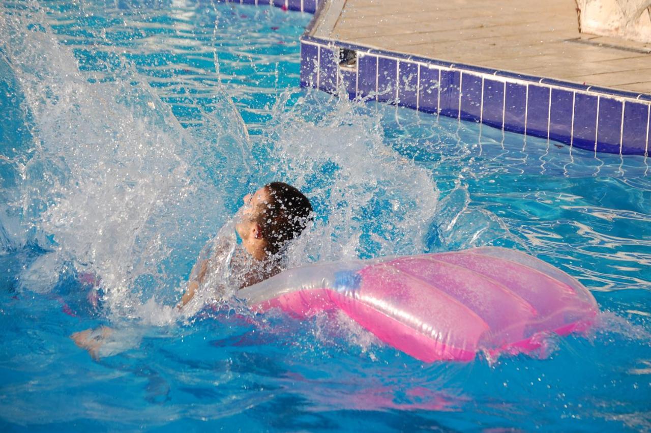 Zante Palace チィリヴィ エクステリア 写真